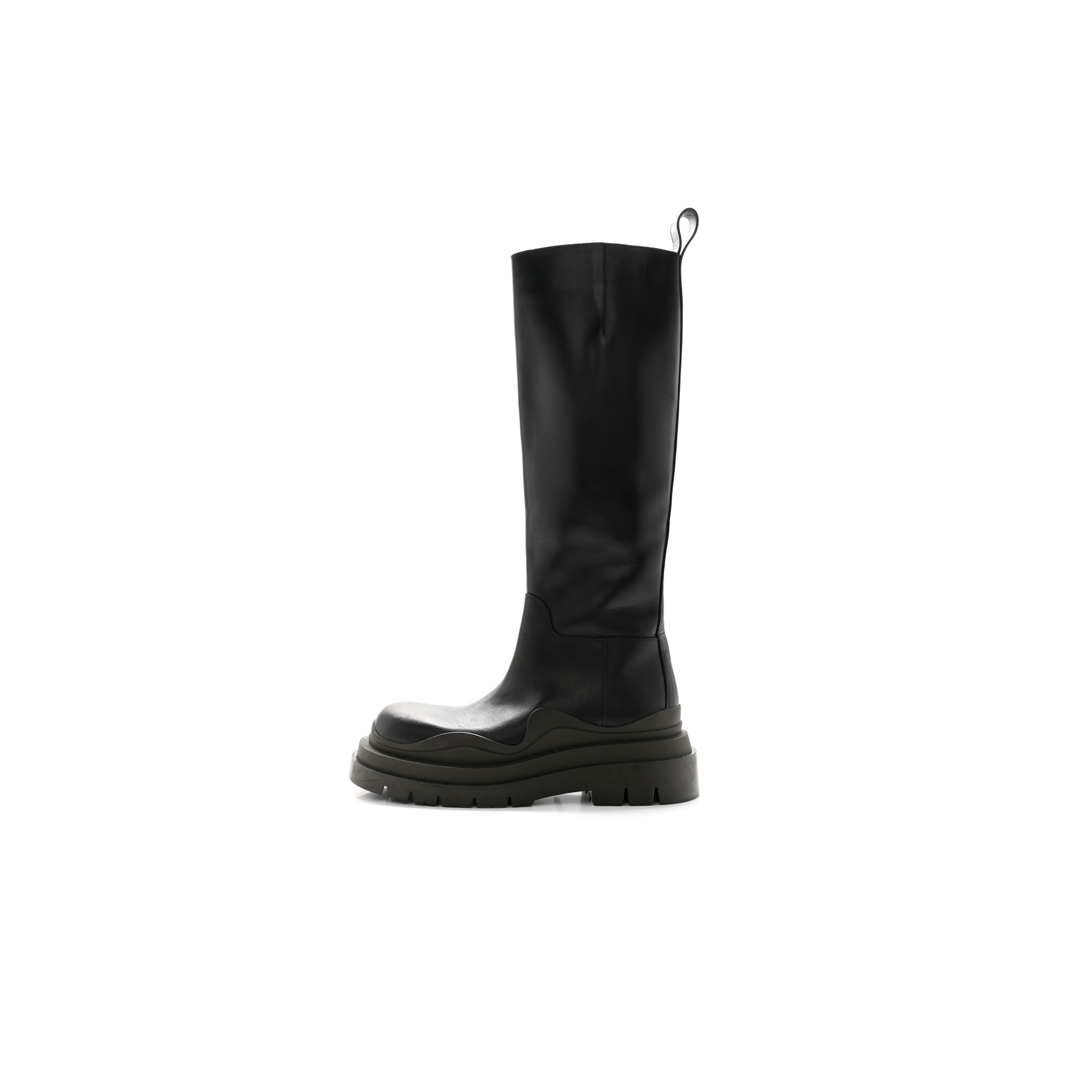 bo*te*ga Ve*ne*ta calfskin the tire high boots black